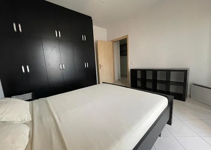 - Private 3 3* טיראנה