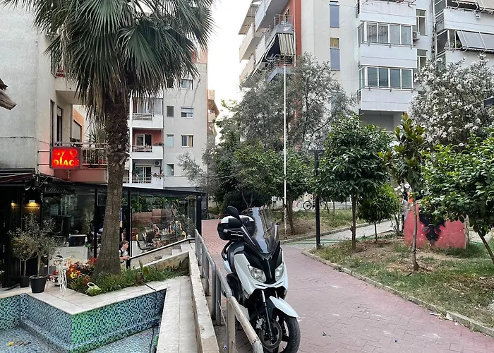 - Private 3 Bed & Breakfast 3*