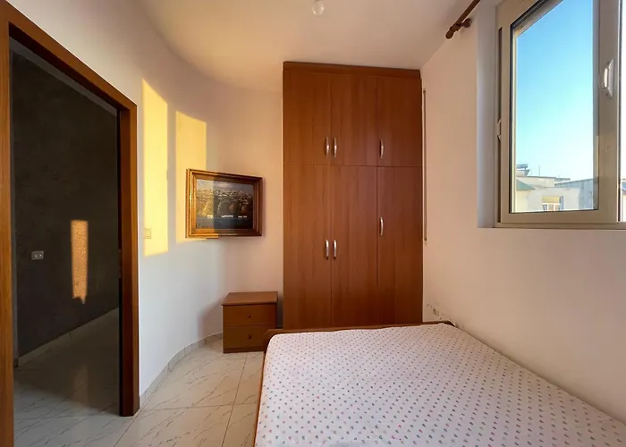 - Private 3 טיראנה